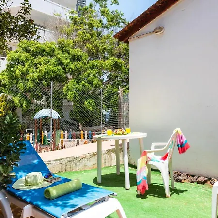 Apartman 101 Bright Accomodation With Pool View