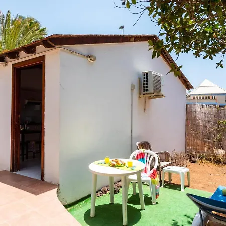 101 Bright Accomodation With Pool View *