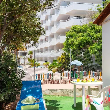 101 Bright Accomodation With Pool View